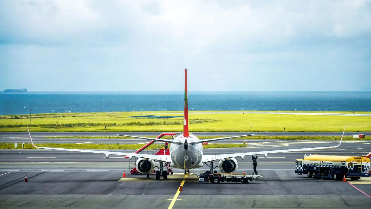 What Are the Alternatives to Jet Fuel? Planenerd