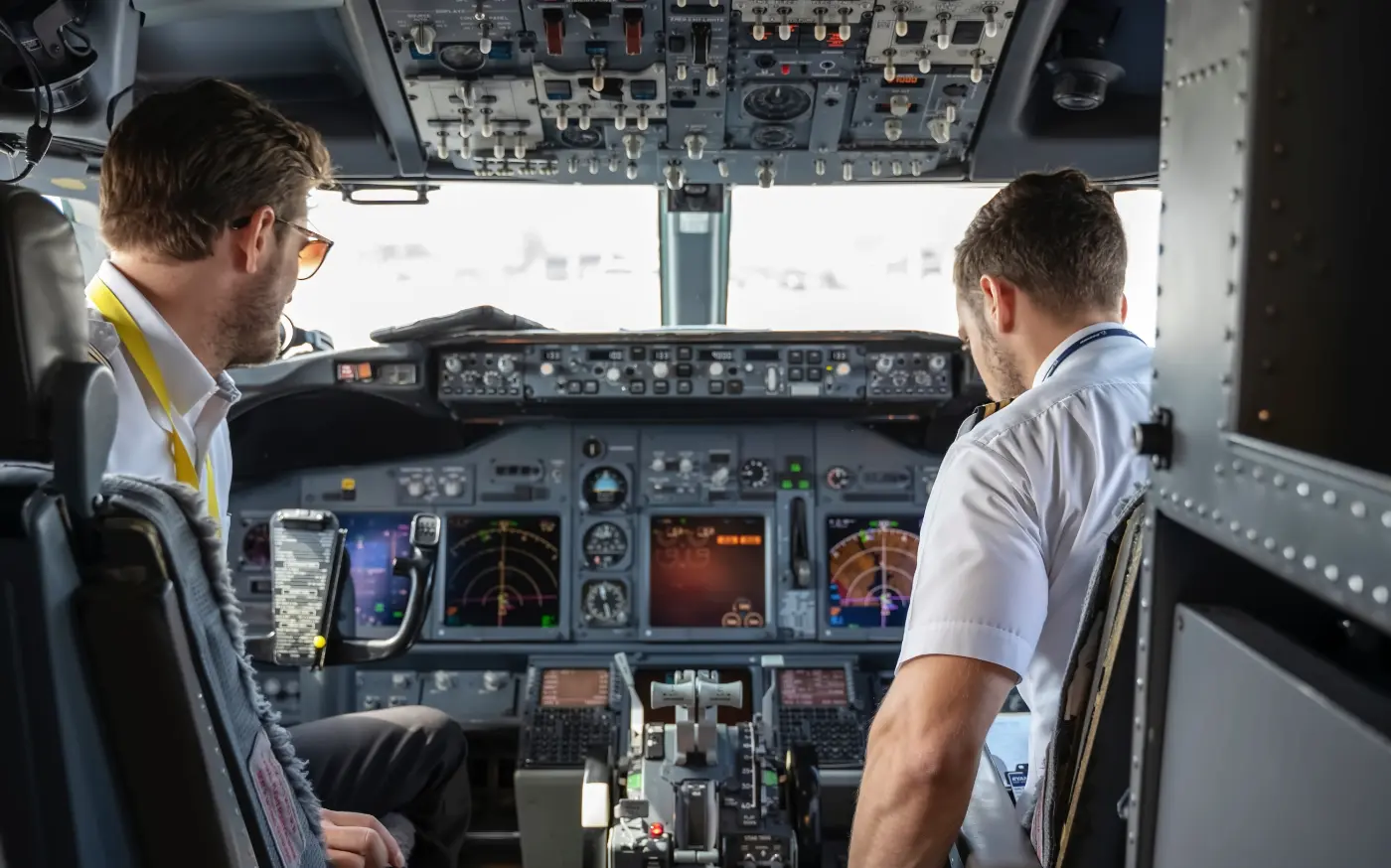 How often do pilots work? Pilots for airlines fly 75 hours each month on average.