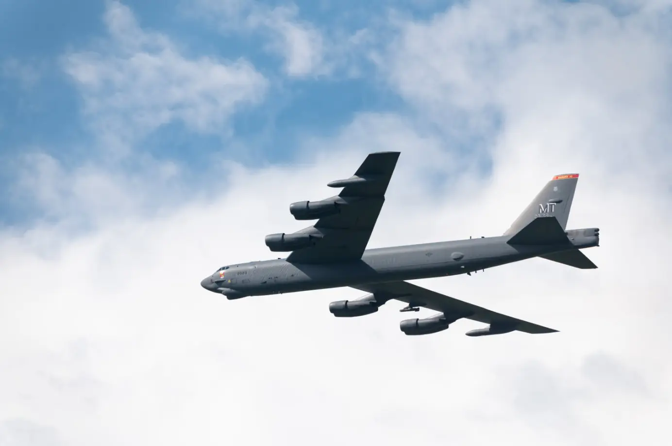 How Many B-52 Bombers Were Built? - Planenerd